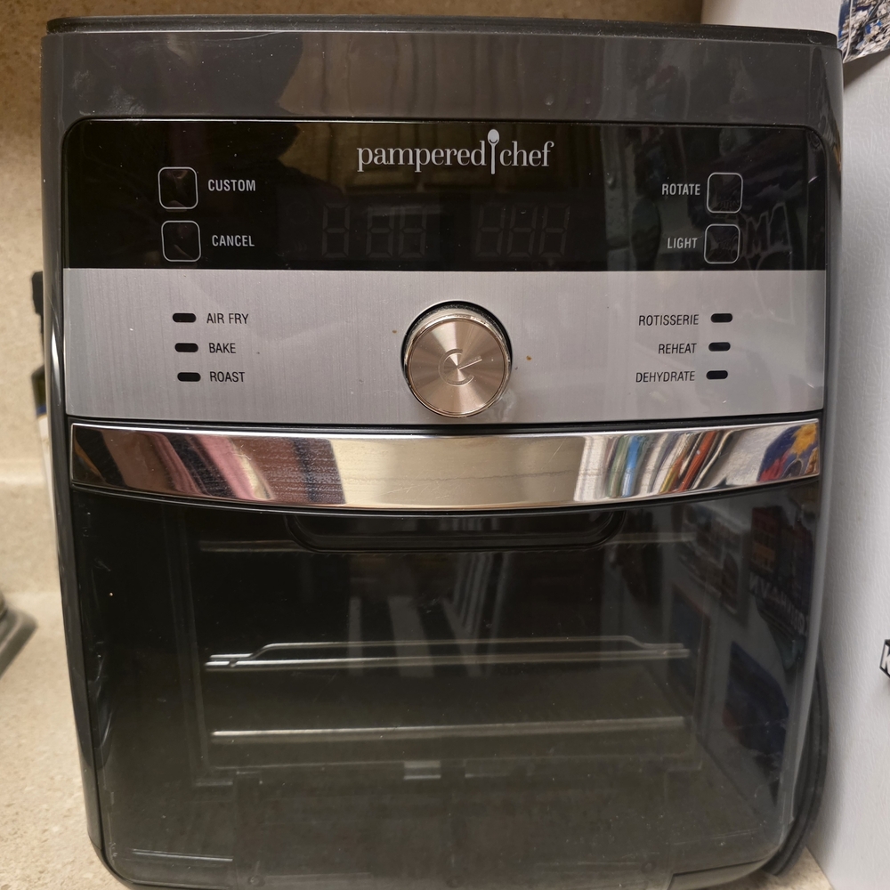 Pampered Deluxe Chef Air Fryer Oven